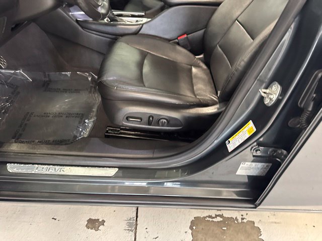 Used 2017 Chevrolet Malibu Premier w/ Premier Sun and Wheel Package FWD image 29