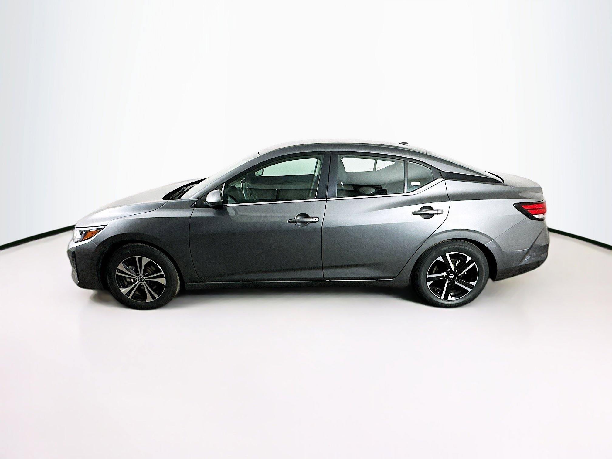 Used 2024 Nissan Sentra SV image 4