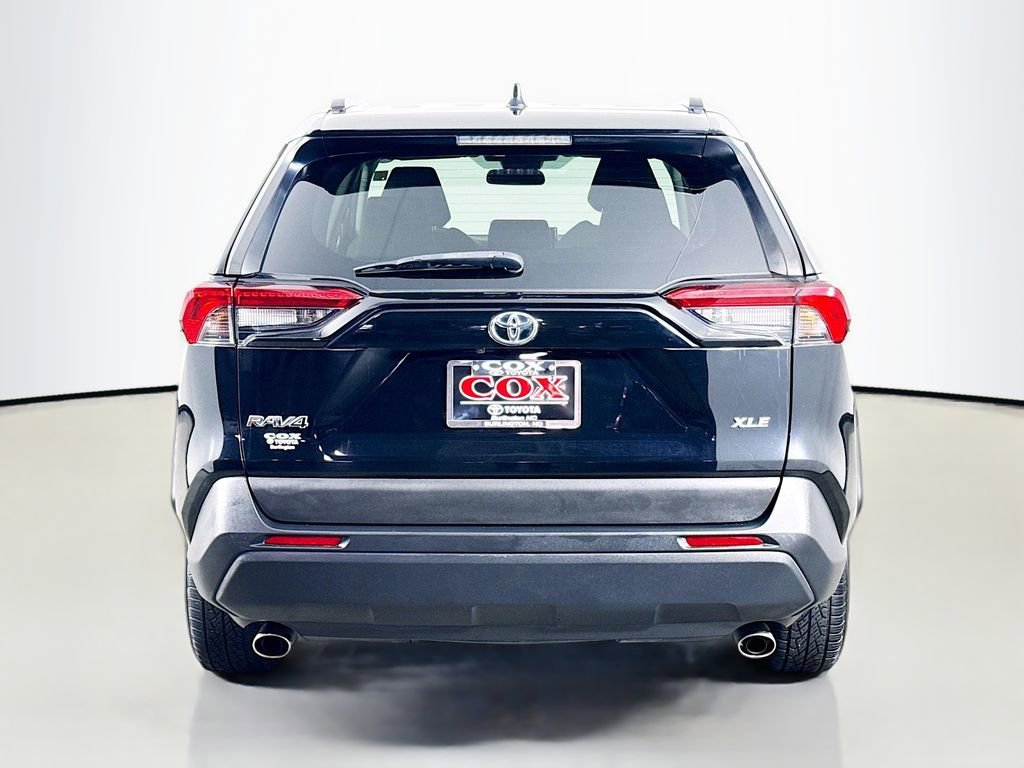 Used 2021 Toyota RAV4 XLE image 6