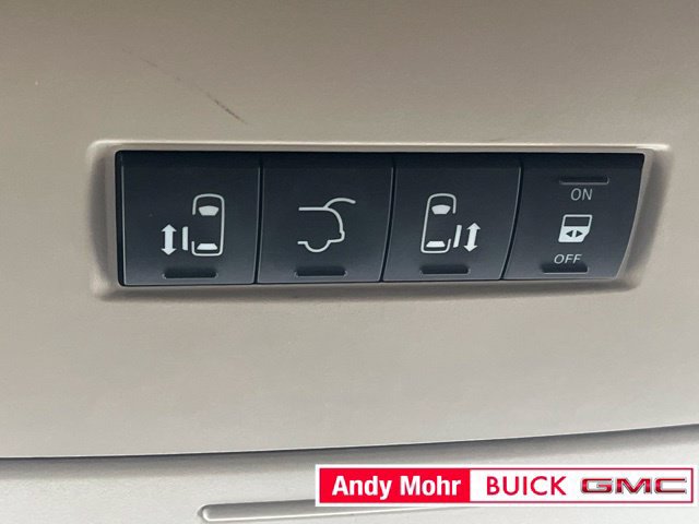 Used 2016 Chrysler Town & Country Touring w/ Driver Convenience Group FWD image 34
