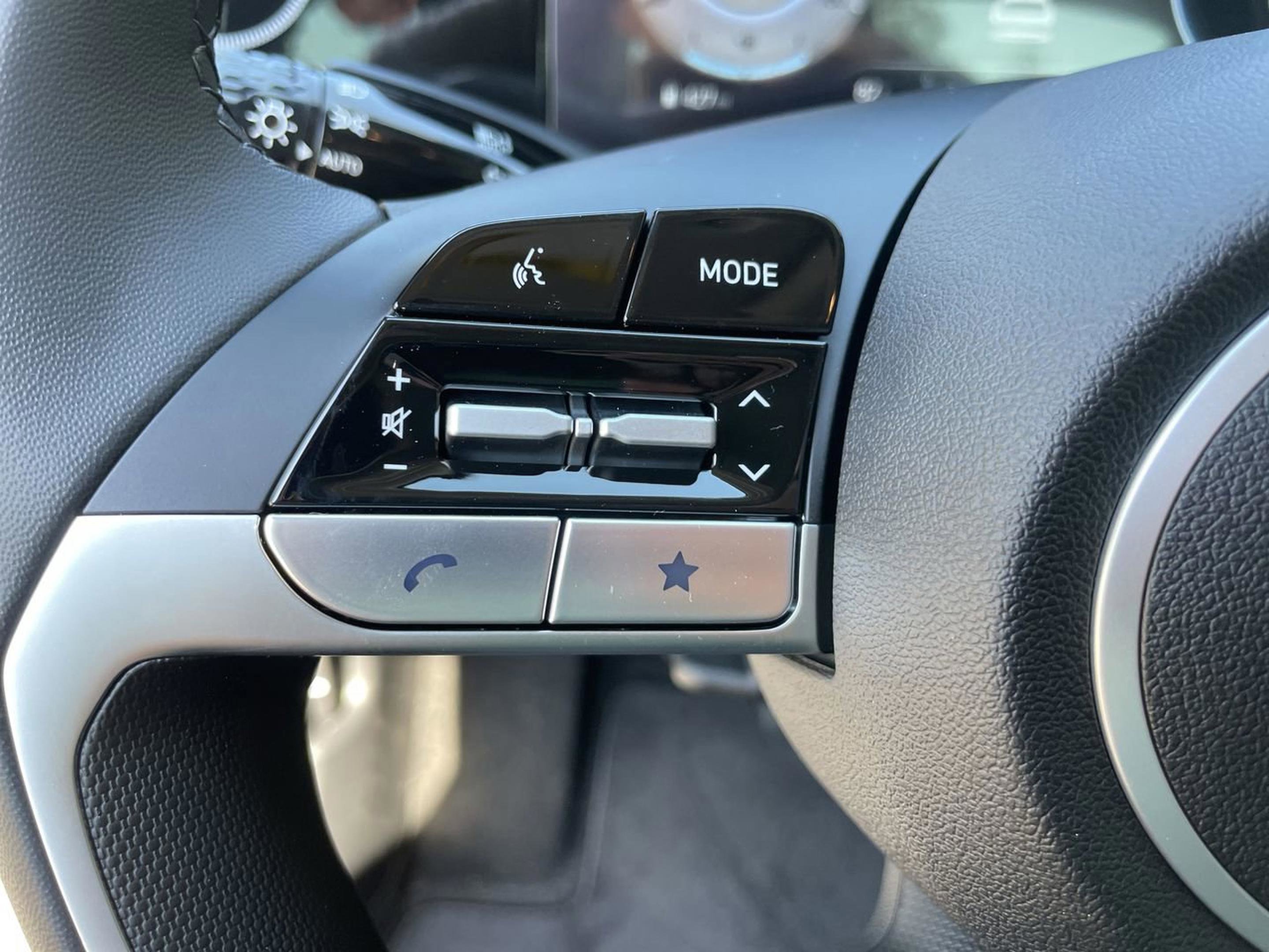 New 2026 Hyundai Elantra Limited image 12