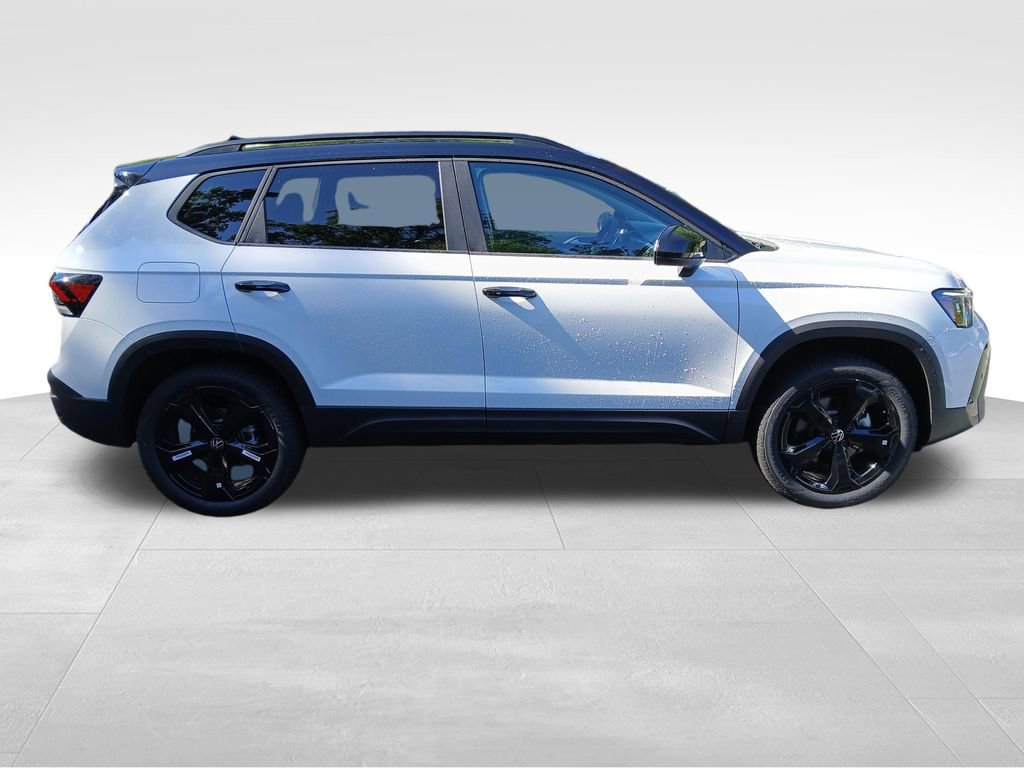 New 2026 Volkswagen Taos SE AWD/4WD image 6