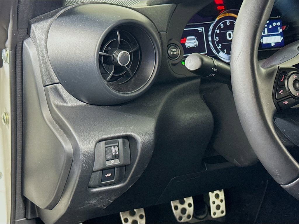 Used 2023 Toyota GR86 Premium w/ ALL Weather Mat Package (TMS) image 10