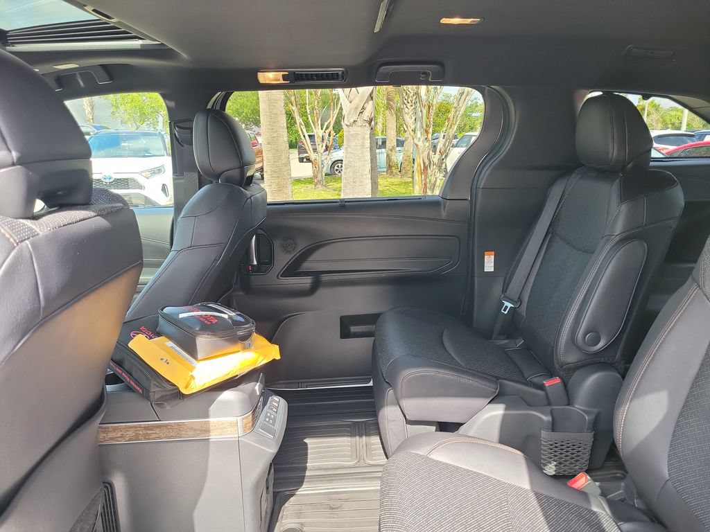 Certified 2026 Toyota Sienna Platinum AWD/4WD image 24