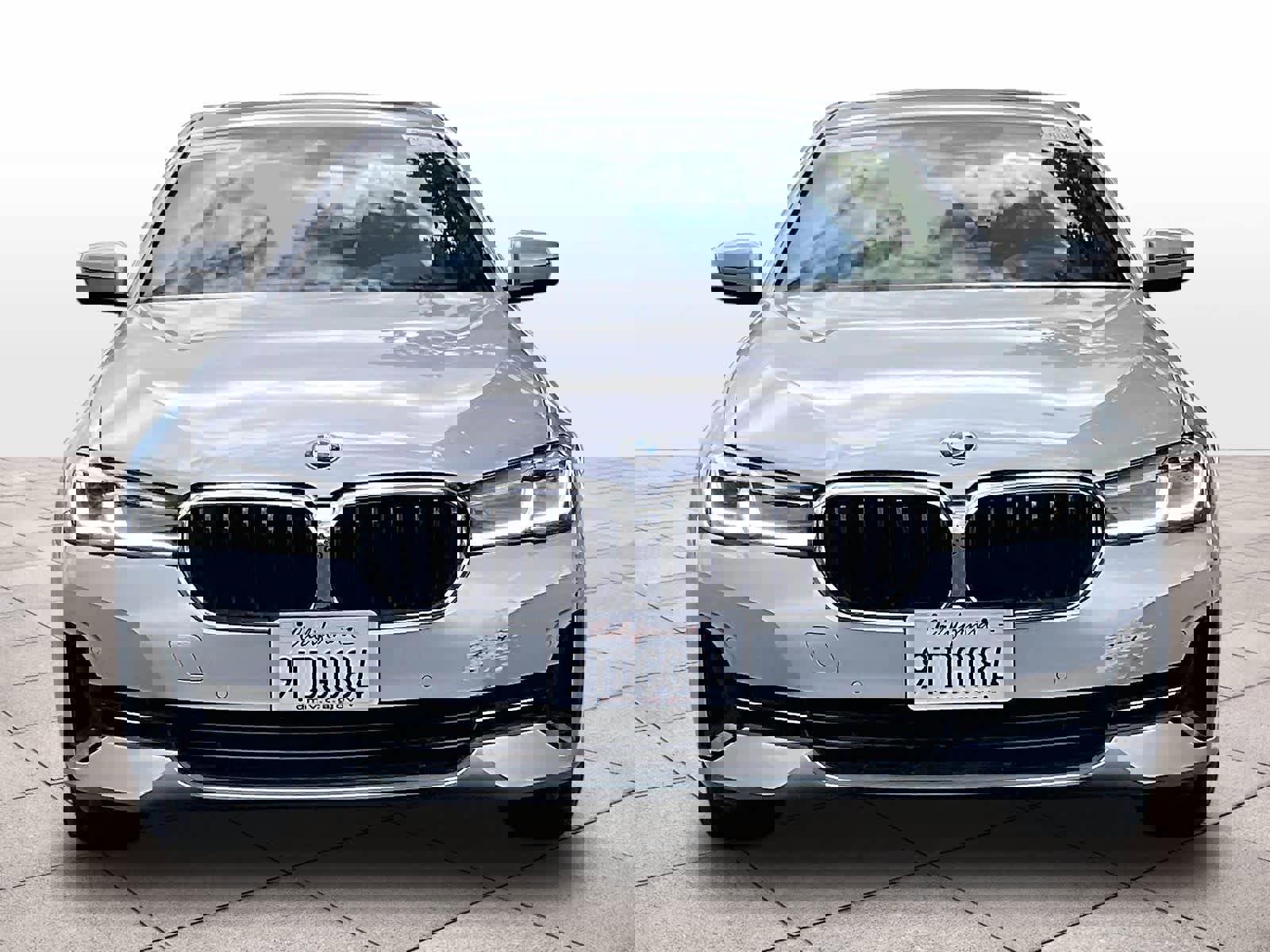 Used 2021 BMW 540i w/ Premium Package image 3