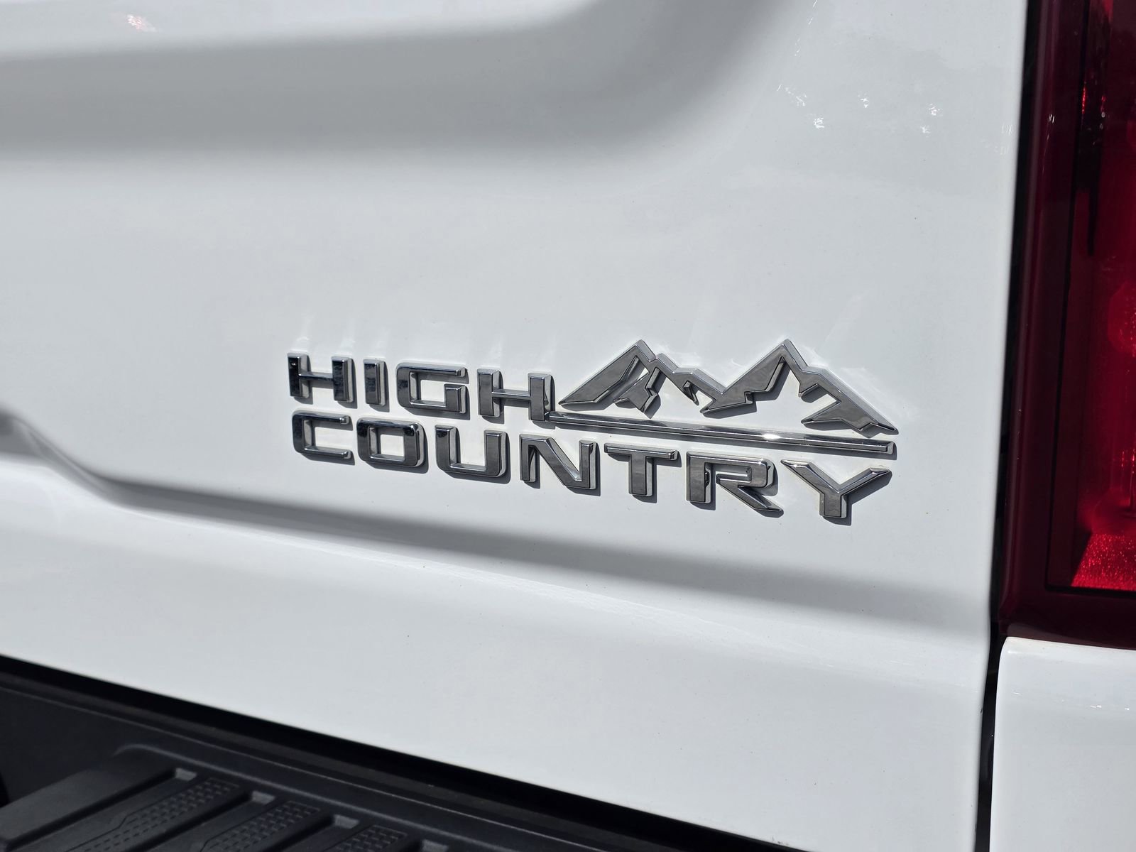 Used 2023 Chevrolet Silverado 3500 High Country image 9