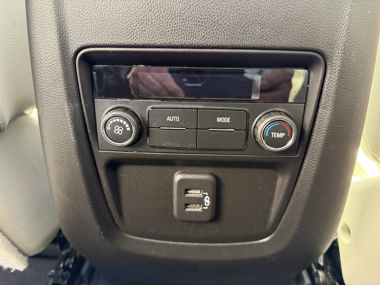 Used 2023 Buick Enclave Essence w/ Experience Buick Package AWD/4WD image 27
