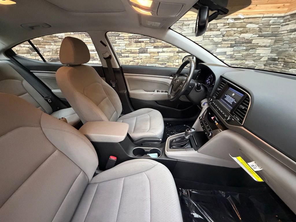 Used 2018 Hyundai Elantra Value Edition FWD image 14