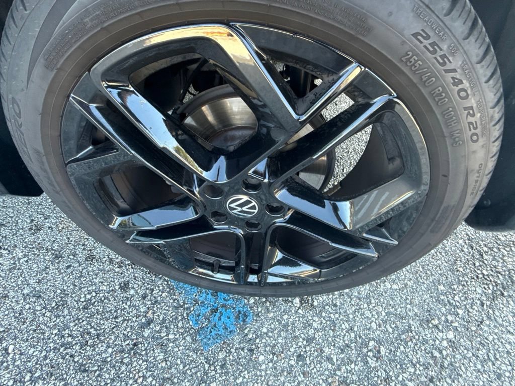 Certified 2025 Volkswagen Tiguan SE R-Line AWD/4WD image 27