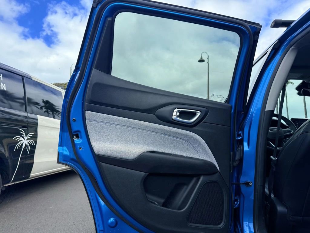 Used 2022 Jeep Compass Latitude image 15