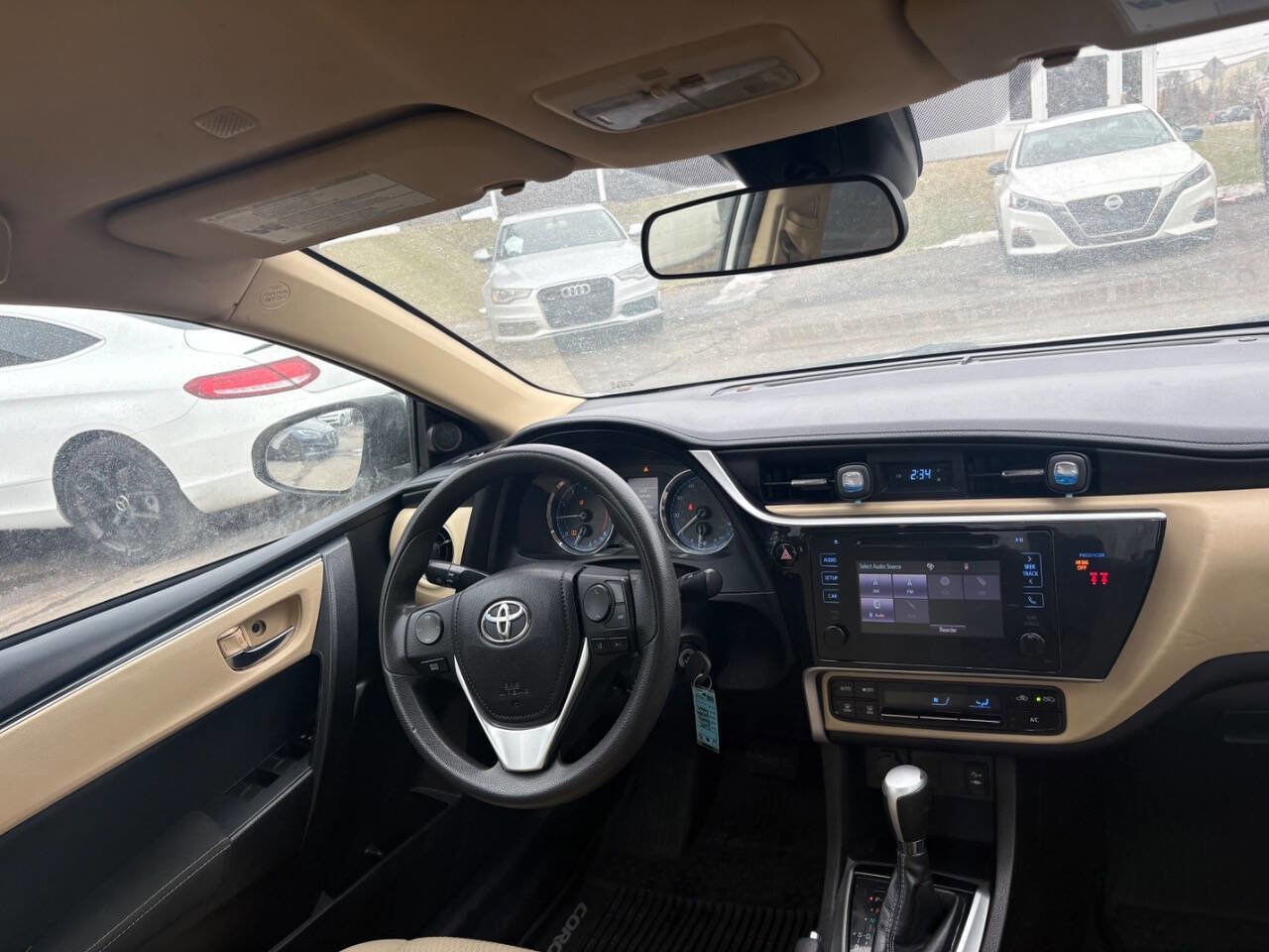 Used 2019 Toyota Corolla LE image 10