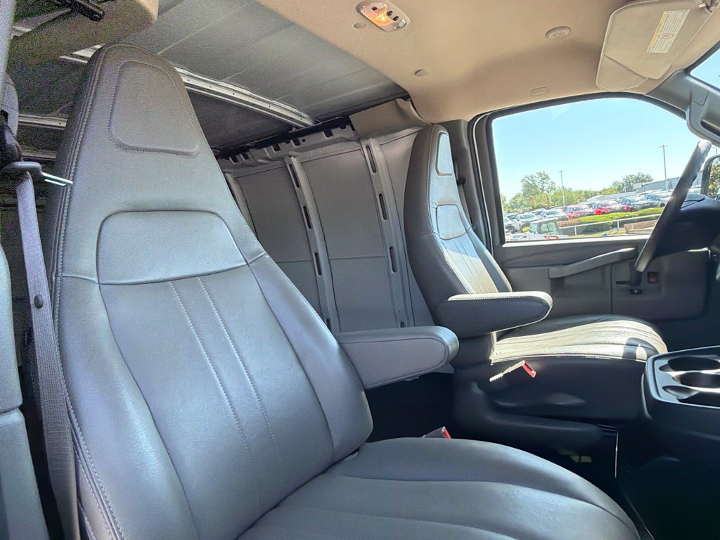 Used 2025 Chevrolet Express 2500 Extended w/ Driver Convenience Package RWD image 24