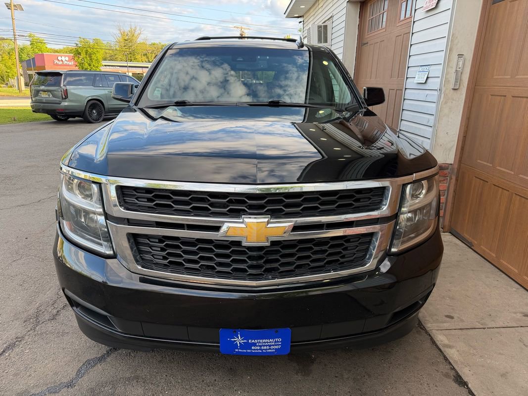 Used 2019 Chevrolet Suburban LT AWD/4WD image 8