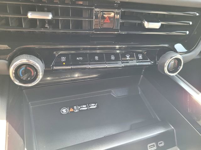 Used 2025 Chevrolet Tahoe LT AWD/4WD image 21