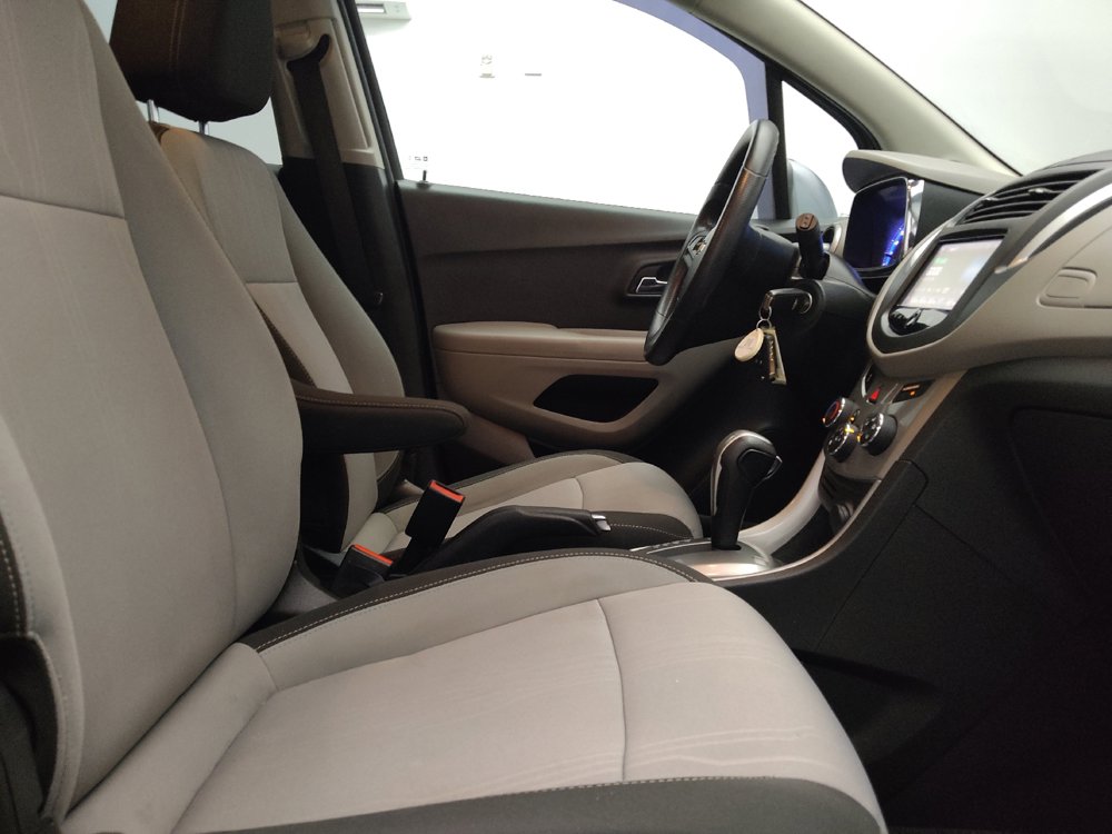 Used 2015 Chevrolet Trax LT FWD image 21