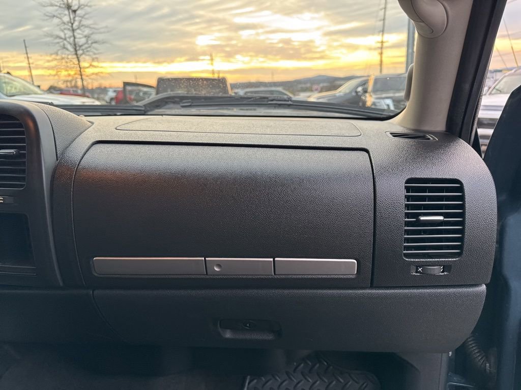 Used 2011 GMC Sierra 1500 SLE w/ Regional Value Package image 19