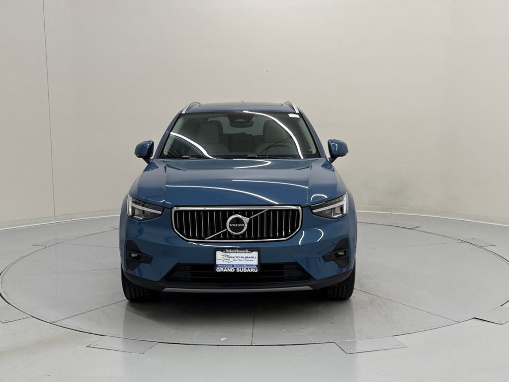 Used 2023 Volvo XC40 B5 Plus w/ Driver Assist Package image 9