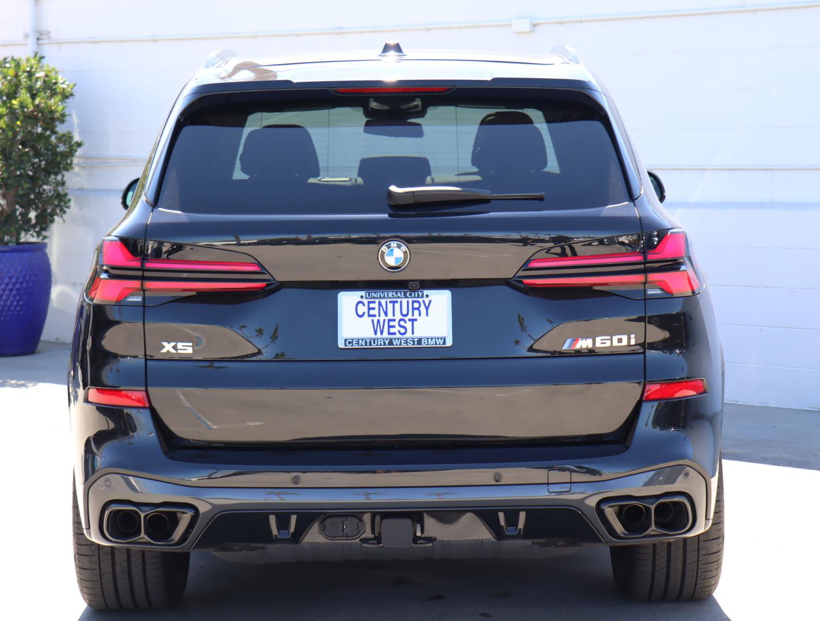 Used 2026 BMW X5 M60i w/ Executive Package image 5