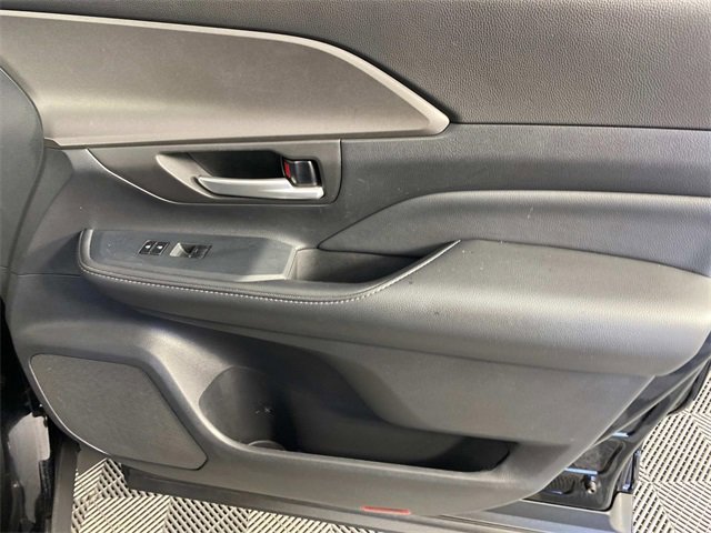 Used 2024 Toyota Grand Highlander XLE image 26