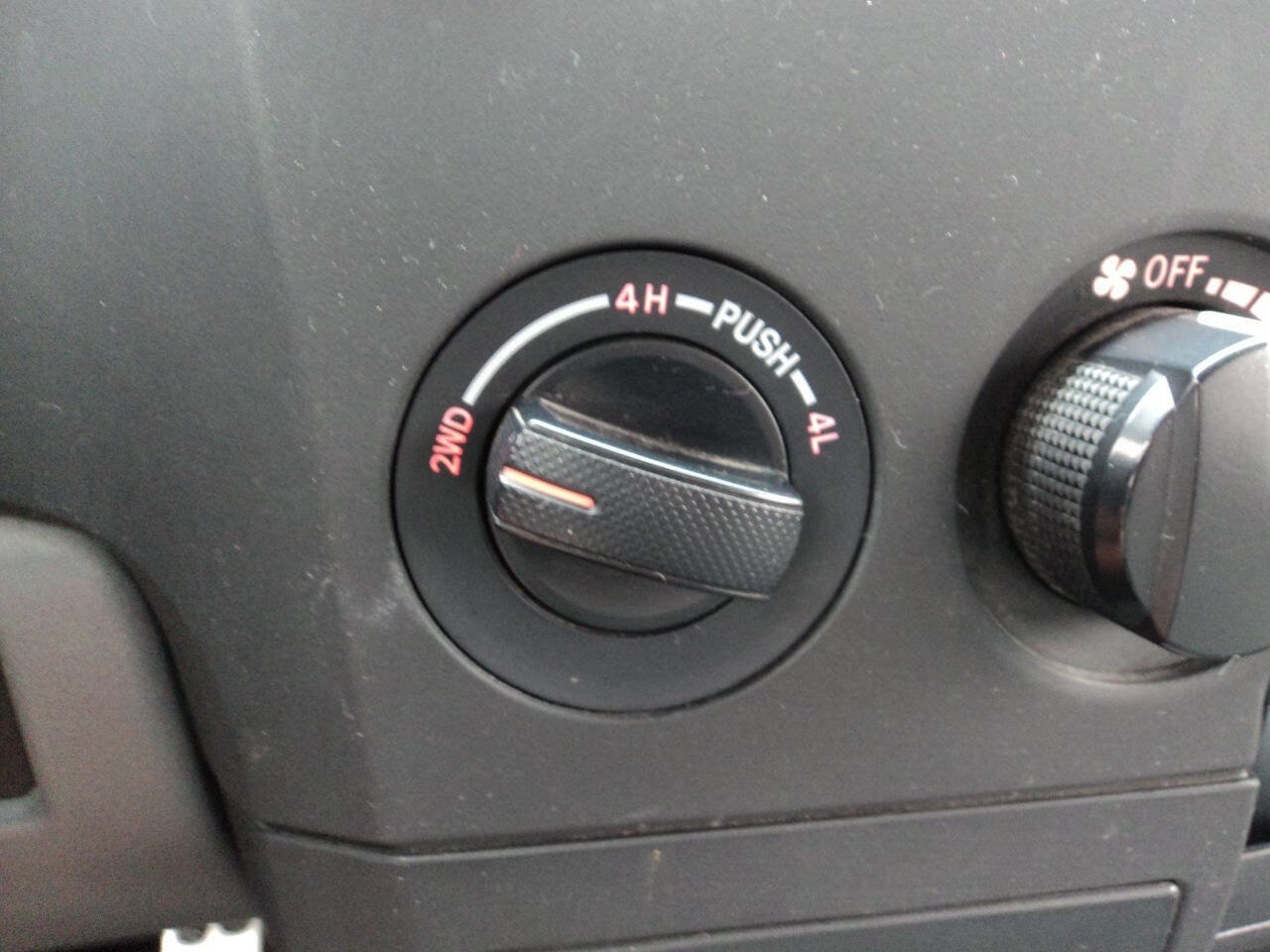 Used 2008 Toyota Tundra 4x4 Regular Cab image 11