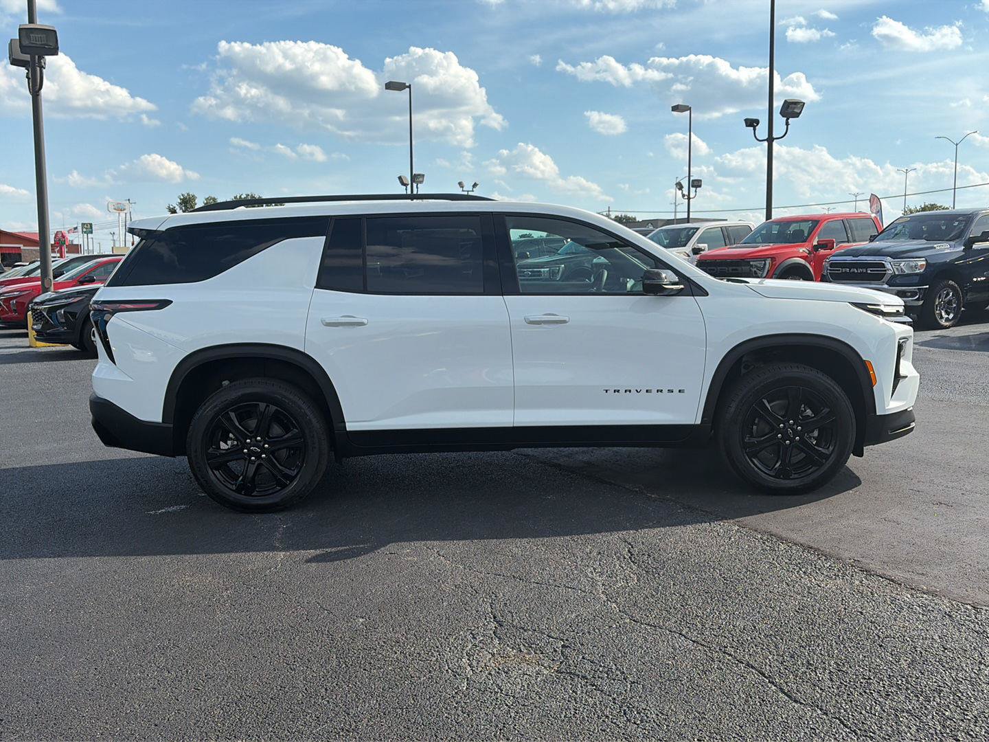 New 2027 Chevrolet Traverse LT w/ Midnight/Sport Edition AWD/4WD image 6