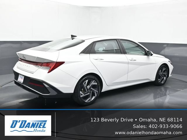 Used 2024 Hyundai Elantra SEL w/ Convenience Package FWD image 6