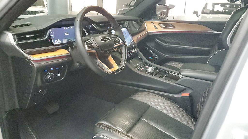 Used 2022 Jeep Grand Cherokee Summit image 22