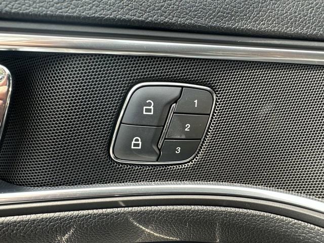 Used 2019 Ford Explorer Limited image 19