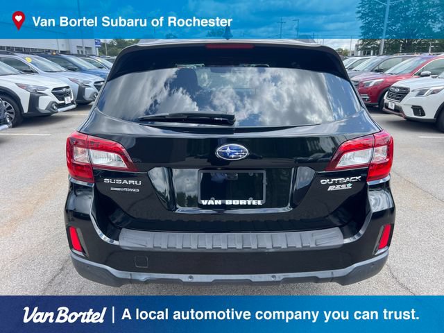 Used 2017 Subaru Outback 2.5i Touring AWD/4WD image 5