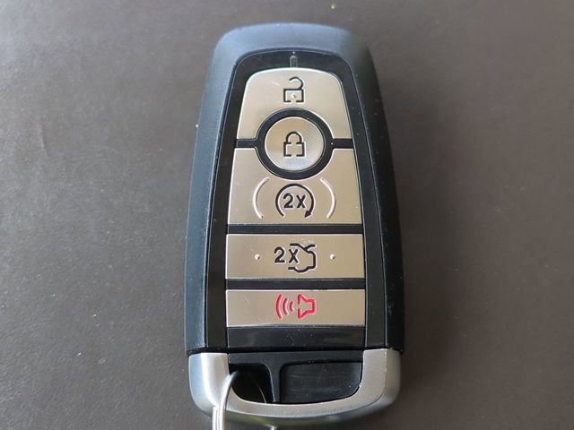 Used 2020 Ford Explorer Platinum image 30