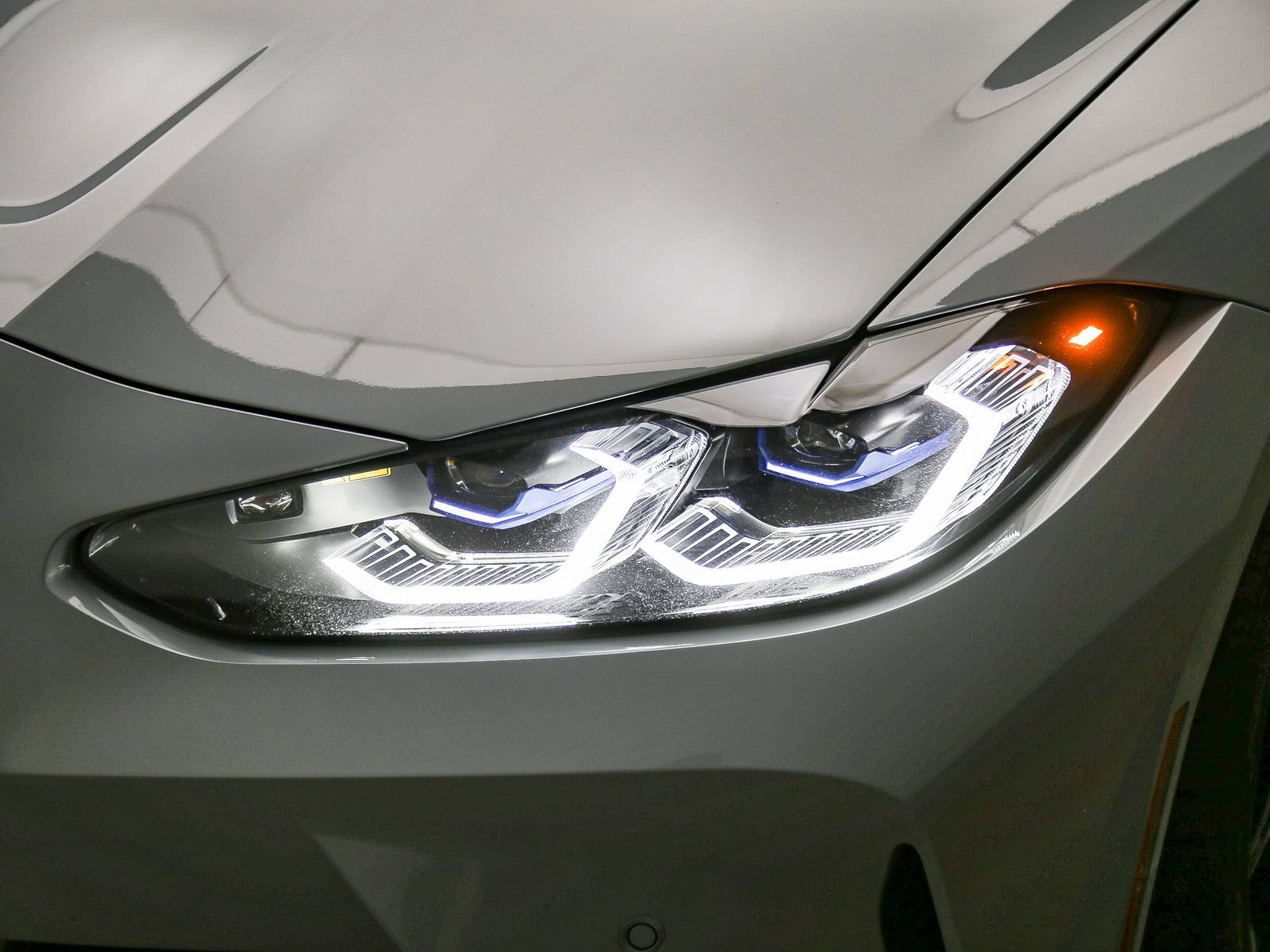 Used 2024 BMW M4 Competition RWD image 8