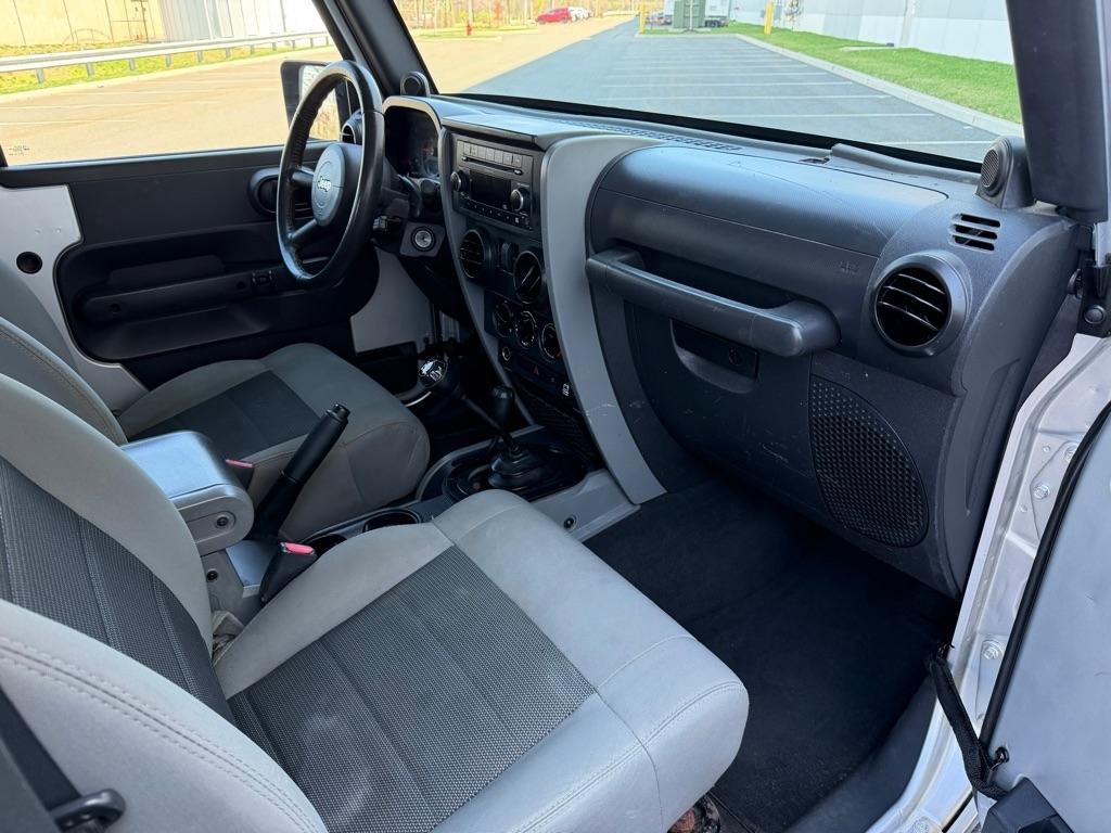 Used 2009 Jeep Wrangler X image 11