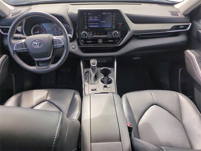Used 2022 Toyota Highlander XLE image 15
