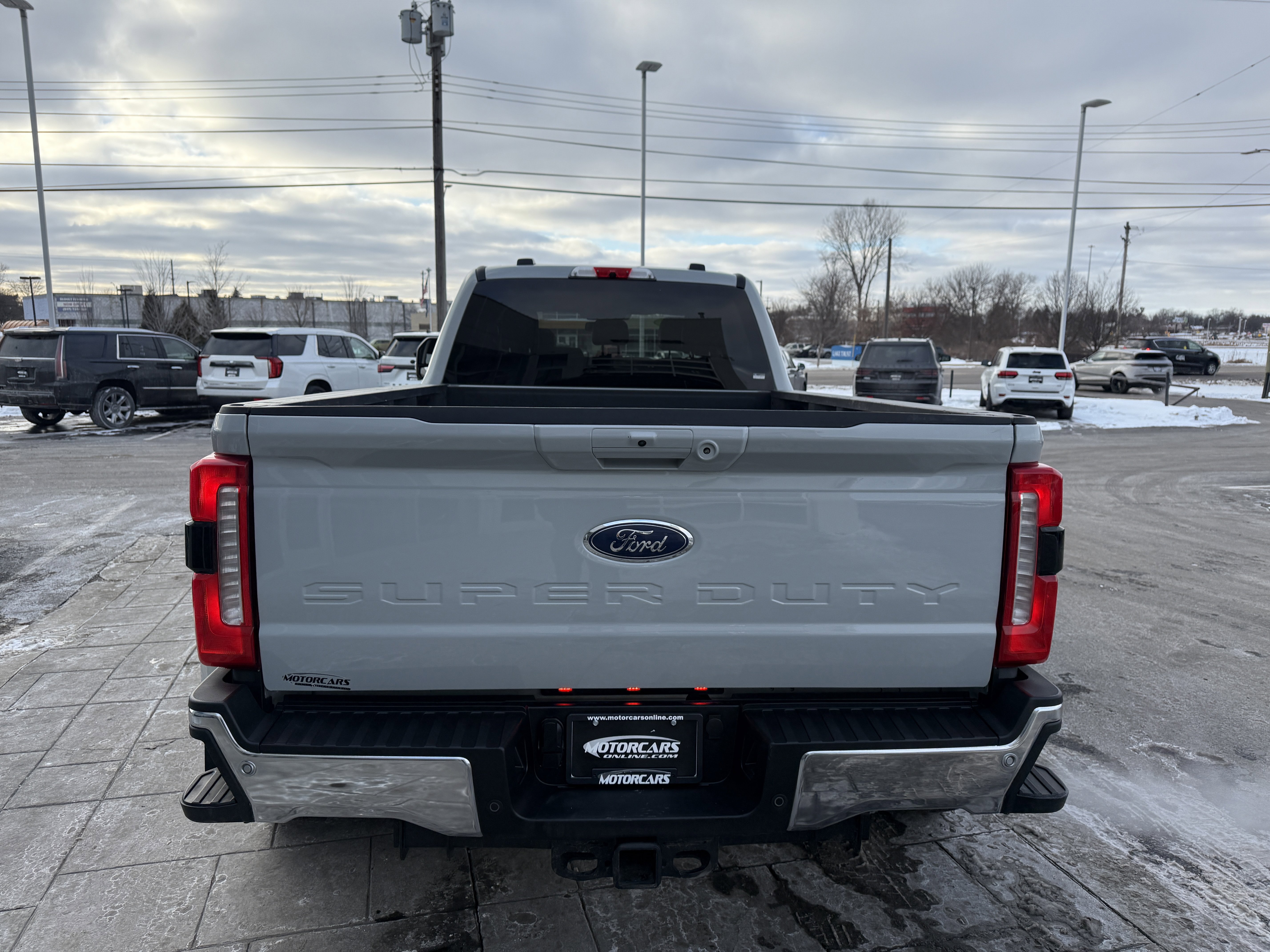 Used 2025 Ford F450 Lariat w/ FX4 Off-Road Package image 5