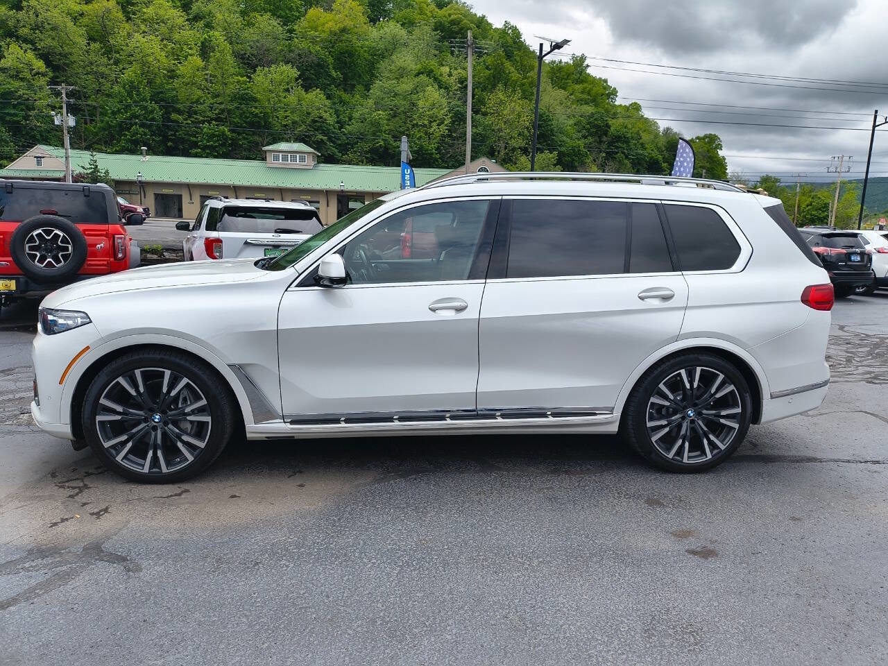 Used 2019 BMW X7 xDrive50i w/ Executive Package AWD/4WD image 5