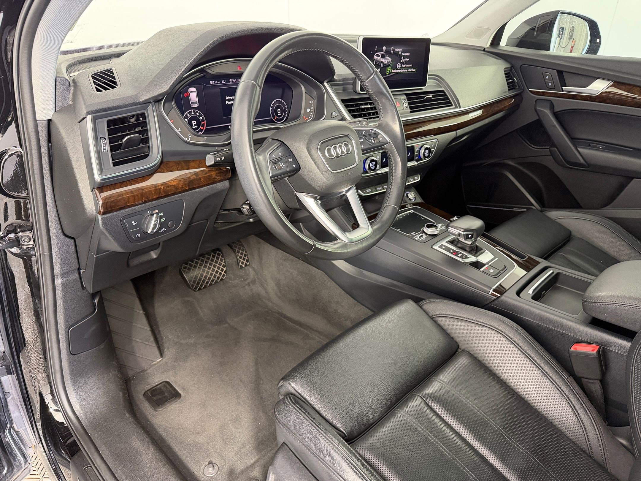 Used 2018 Audi Q5 2.0T Premium Plus w/ Premium Plus Package image 4
