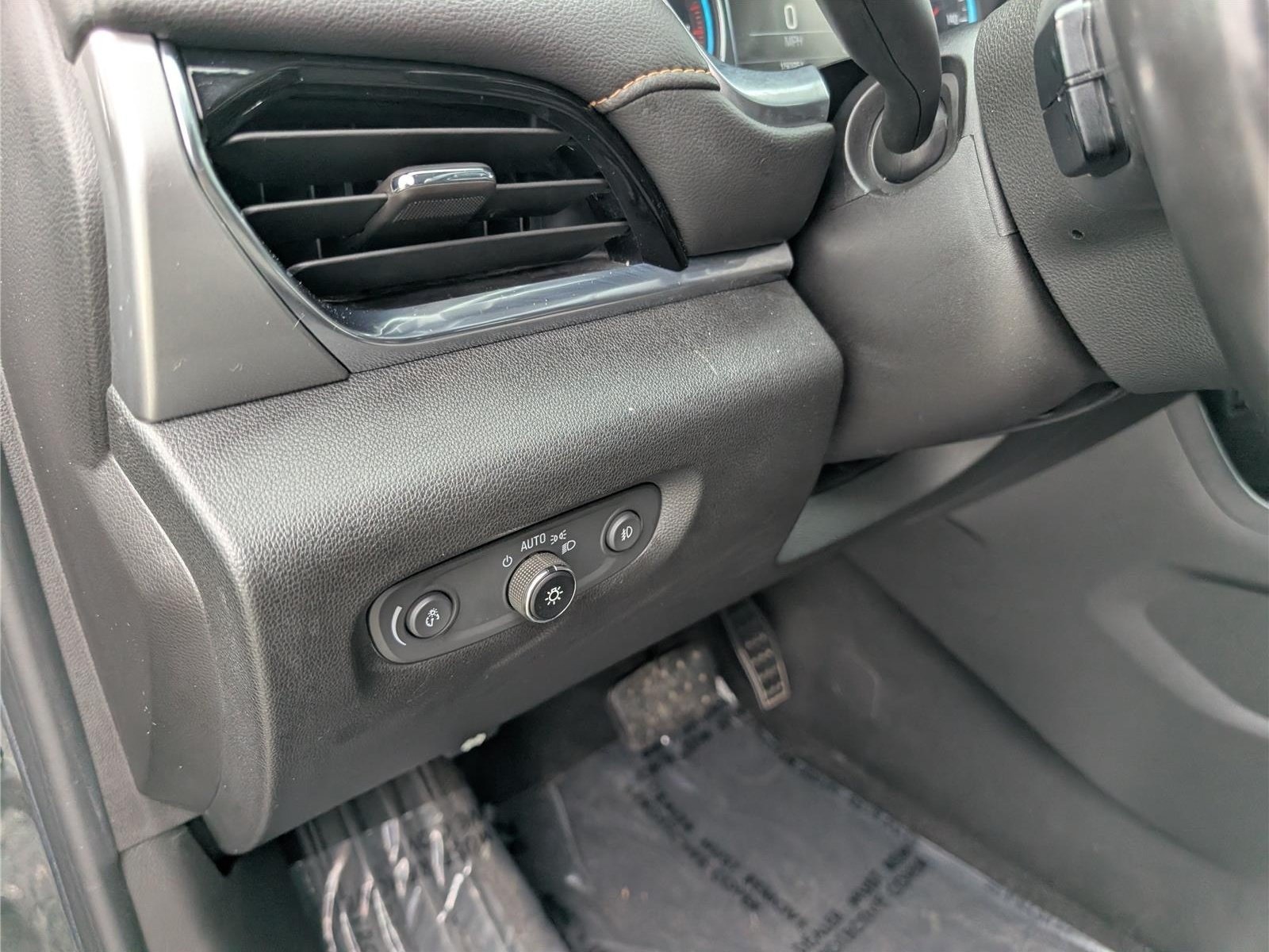 Used 2018 Chevrolet Traverse LT AWD/4WD image 23