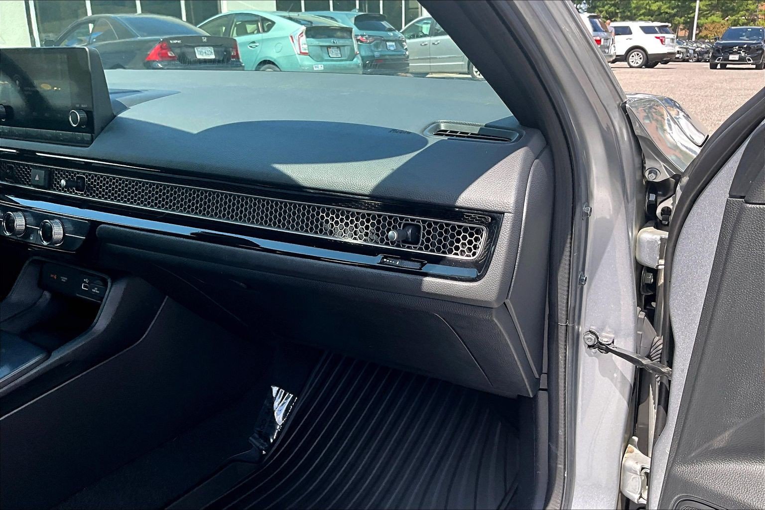 Used 2023 Honda Civic Sport image 16
