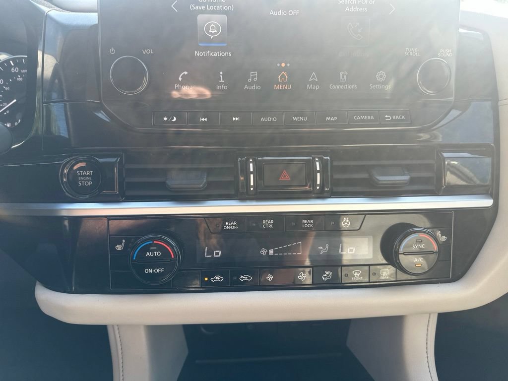 Used 2025 Nissan Pathfinder SL FWD image 19