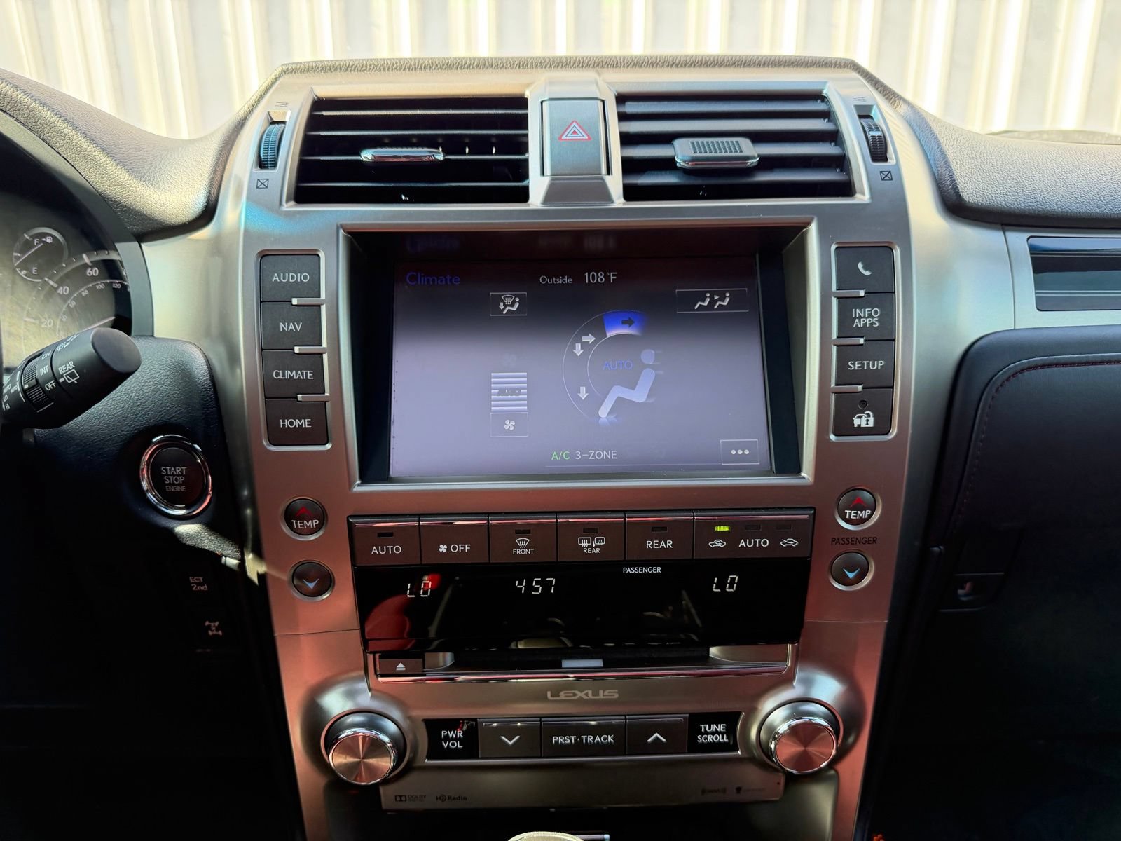 Used 2020 Lexus GX 460 Premium w/ Premium Package AWD/4WD image 16