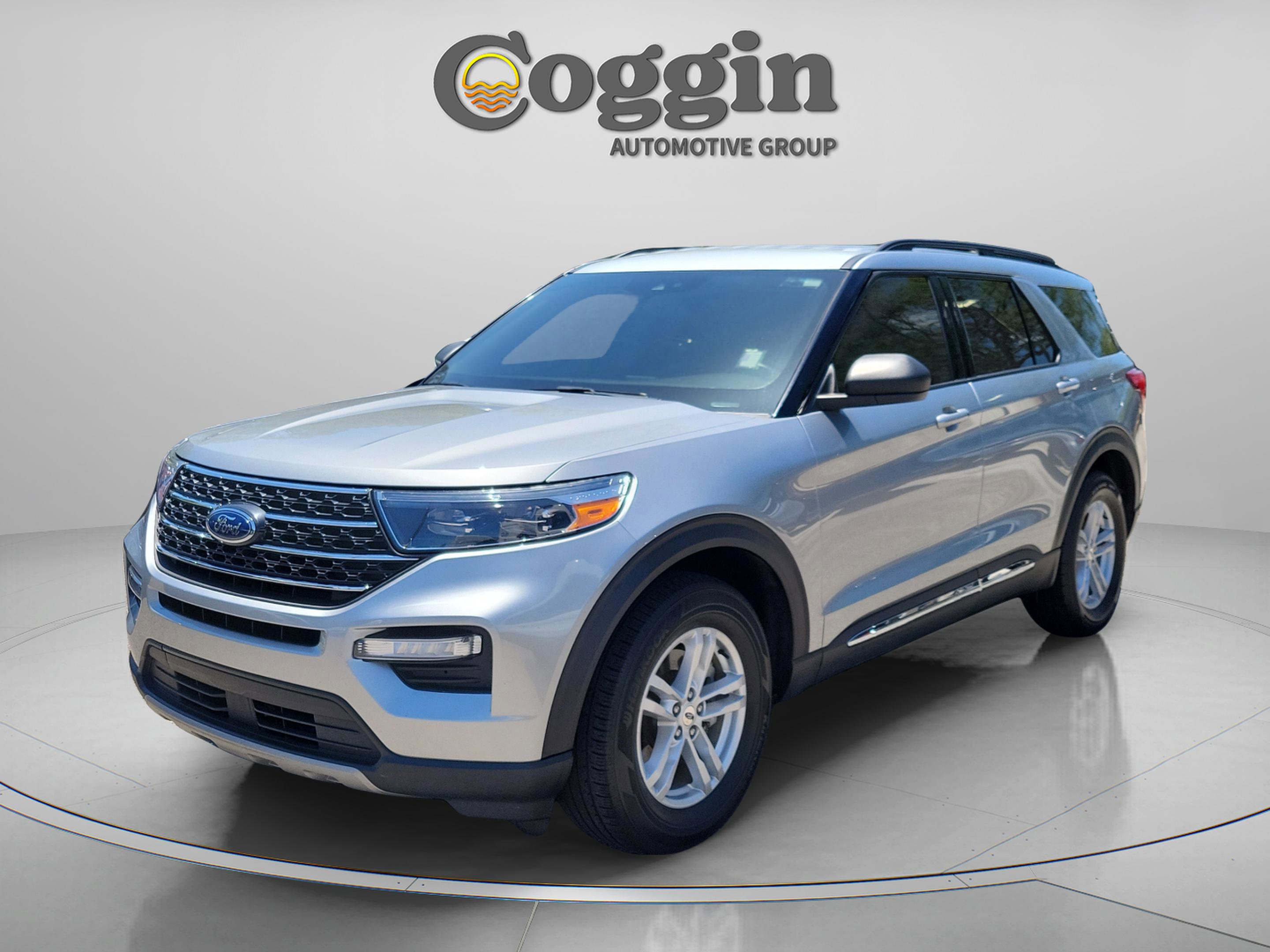 Used 2023 Ford Explorer XLT w/ Equipment Group 202A RWD image 1