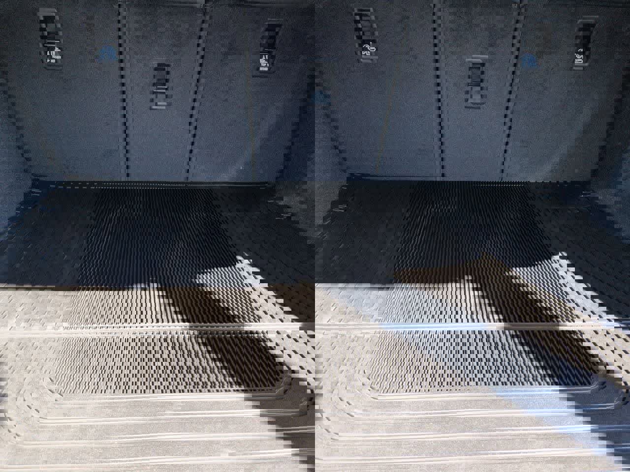 New 2026 Land Rover Range Rover Sport SE AWD/4WD image 33