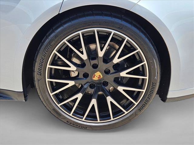 Used 2025 Porsche Panamera 4 AWD/4WD image 25