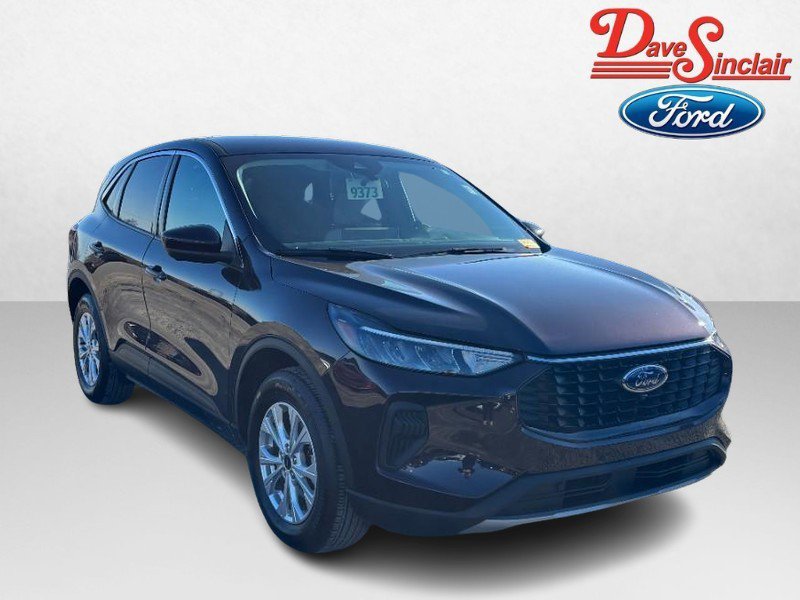 Used 2023 Ford Escape Active w/ Tech Pack #2 AWD/4WD image 4
