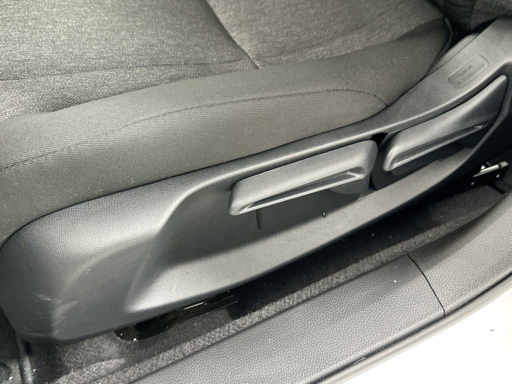 Used 2025 Honda Accord LX image 9