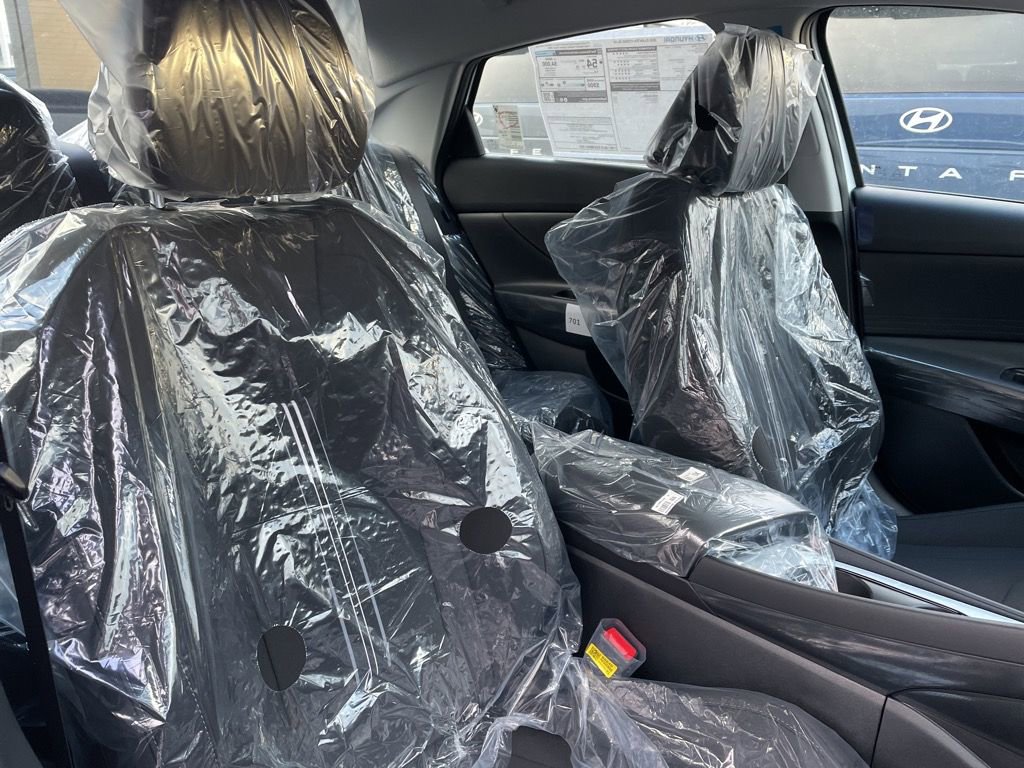 New 2026 Hyundai Elantra Blue image 10