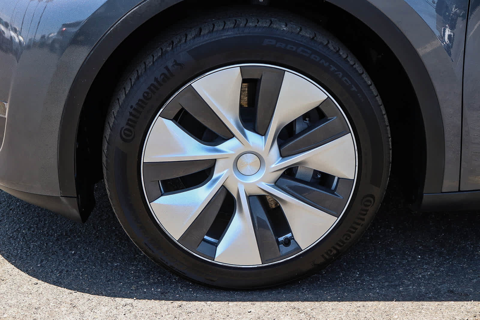 Used 2023 Tesla Model Y Long Range AWD/4WD image 14