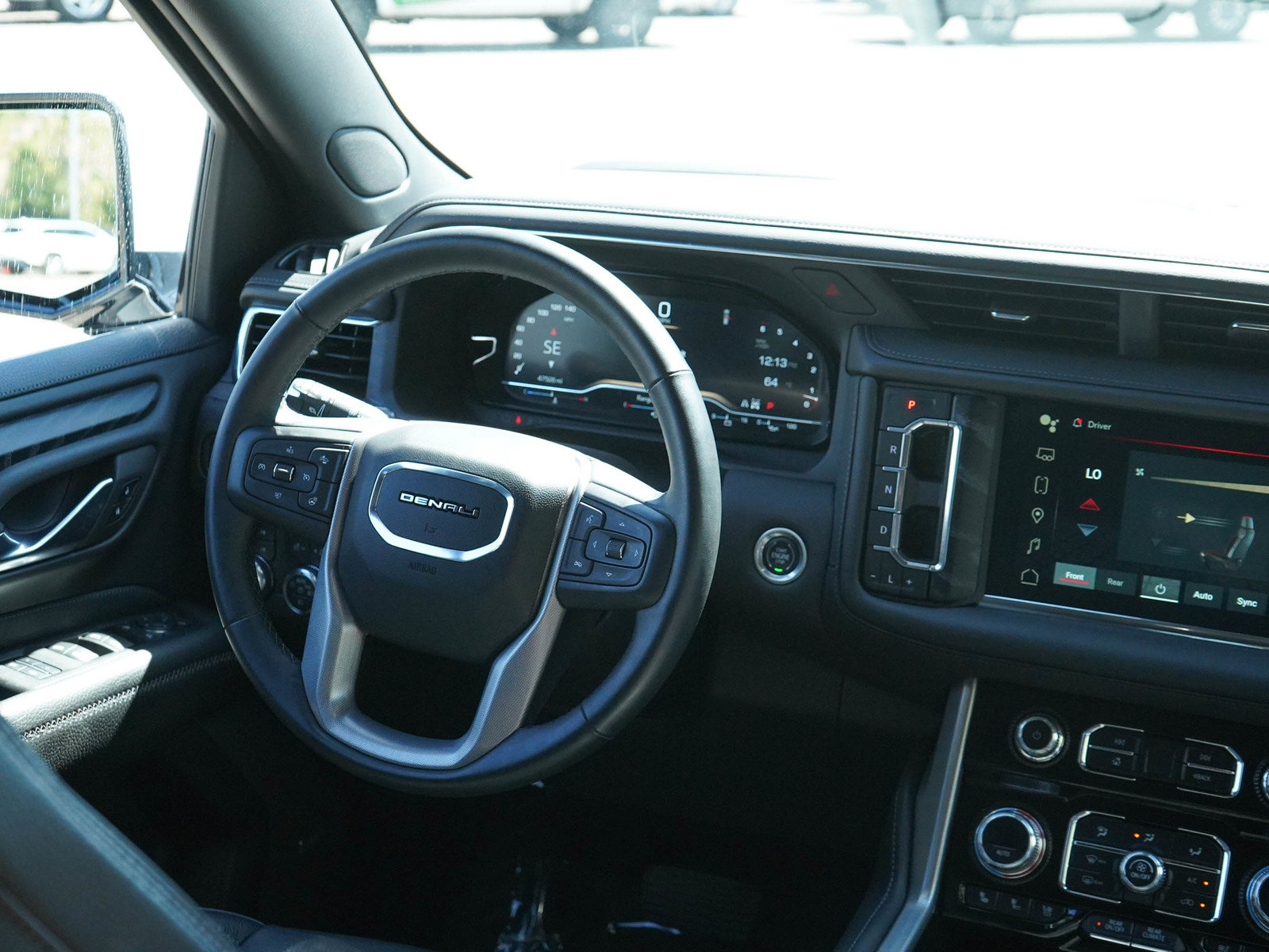 Used 2023 GMC Yukon Denali AWD/4WD image 14