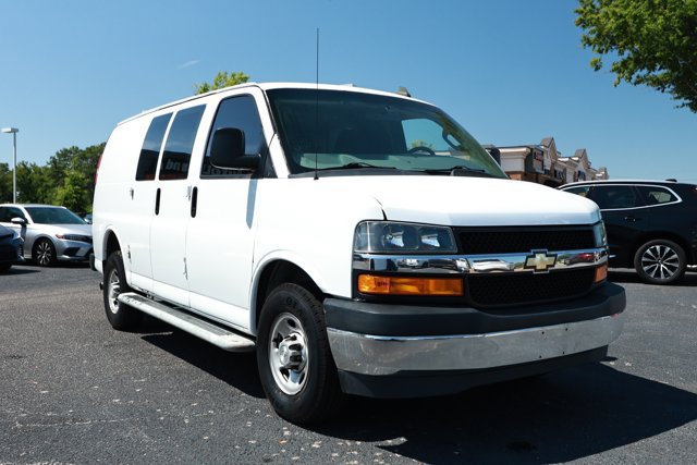 Used 2021 Chevrolet Express 2500 w/ Driver Convenience Package RWD image 3