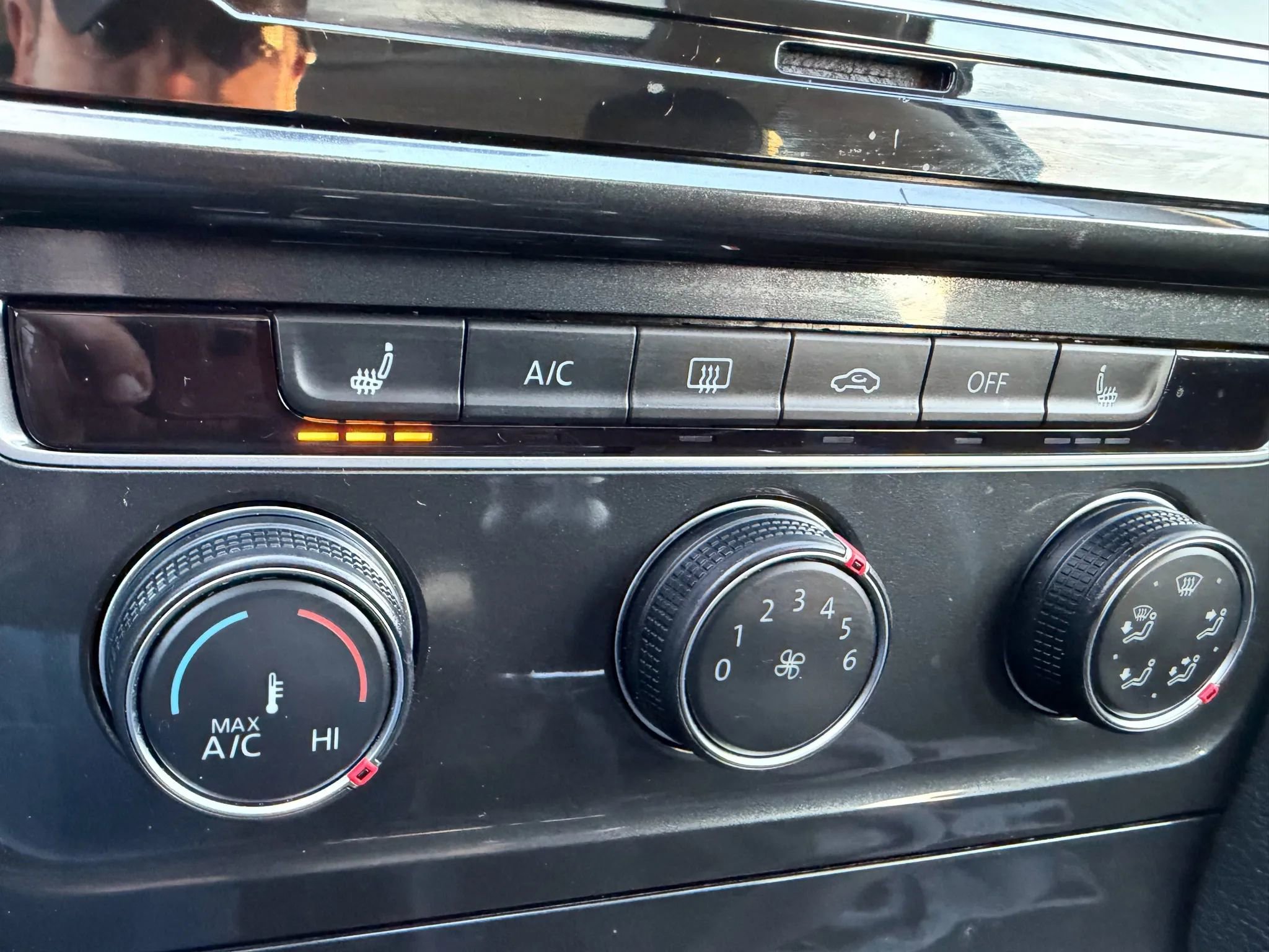 Used 2020 Volkswagen Golf 4-Door image 27